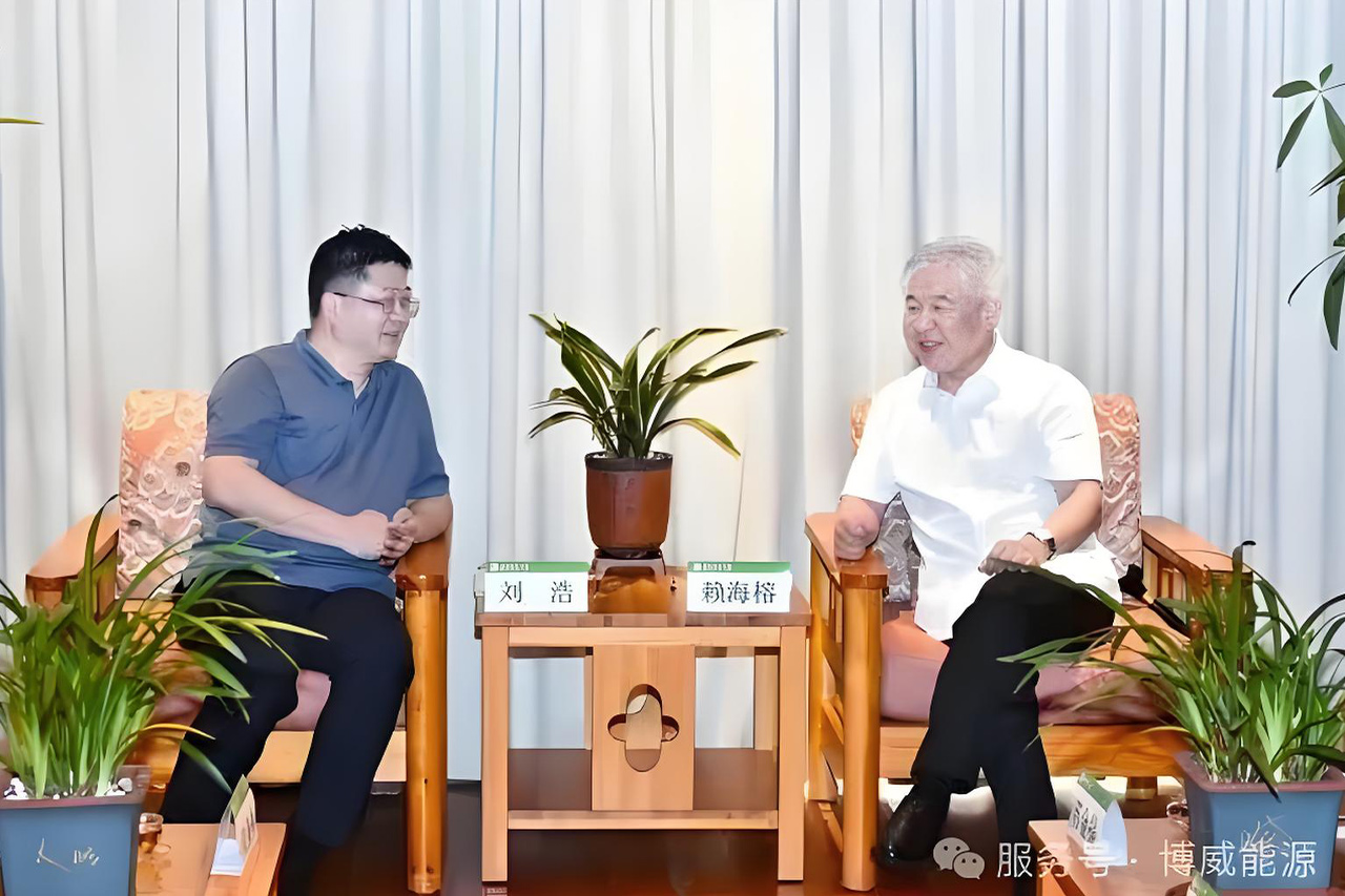 博威能源董事長劉浩一行回母校參加2025年畢業典禮暨學位授予儀式